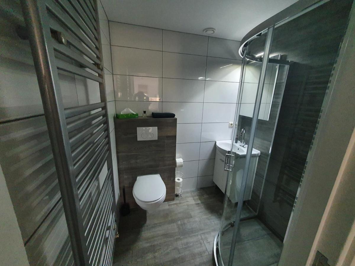 Cottage Geestmerambacht, Een Nieuw Vrijstaande Sfeervol En Landelijk Gelegen Vakantiewoning Koedijk Exteriör bild