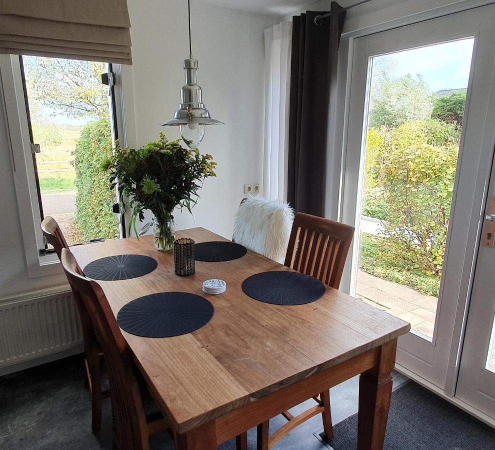 Cottage Geestmerambacht, Een Nieuw Vrijstaande Sfeervol En Landelijk Gelegen Vakantiewoning Koedijk Exteriör bild